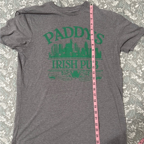 Paddy’s Pub Shirt It’s Always Sunny IASIP St Patrick’s Irish Pub Tee L - Picture 5 of 5